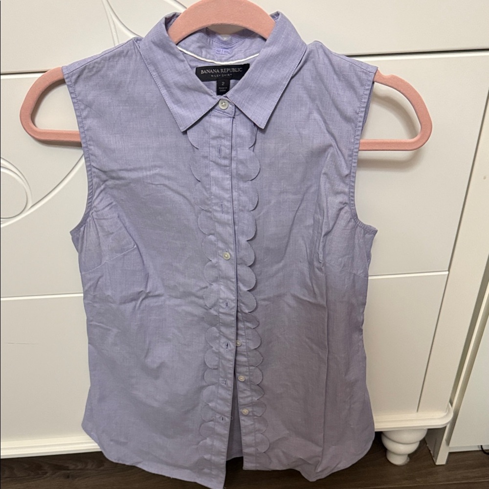 Banana Republic Lavender Sleeveless Button Down Shirt